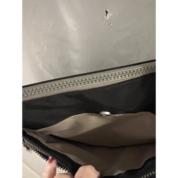 Baggallini Comrade Crossbody Shoulder Bag Black $68 MSRP - Picture 5 of 10